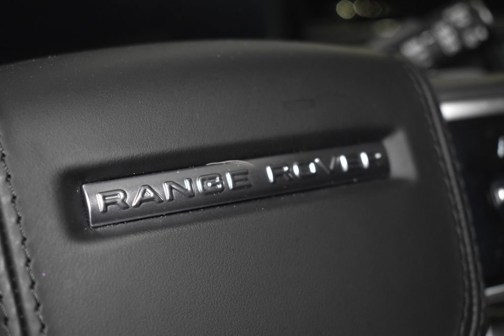 Used 2025 Land Rover Range Rover Autobiography image 30