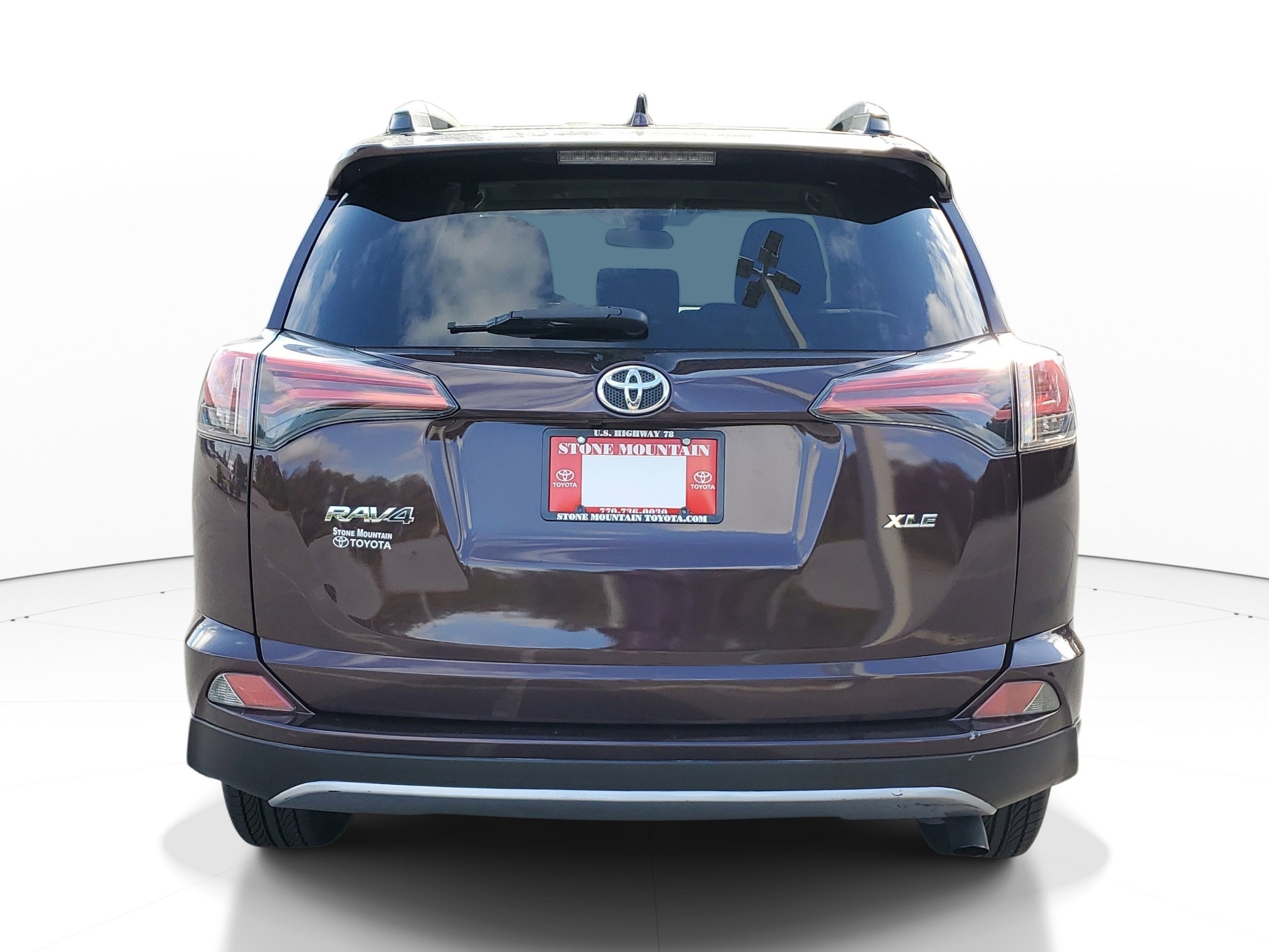 Used 2018 Toyota RAV4 XLE FWD image 5