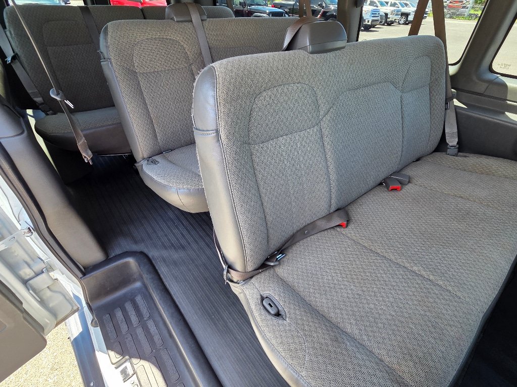 Used 2022 Chevrolet Express 3500 LS RWD image 11