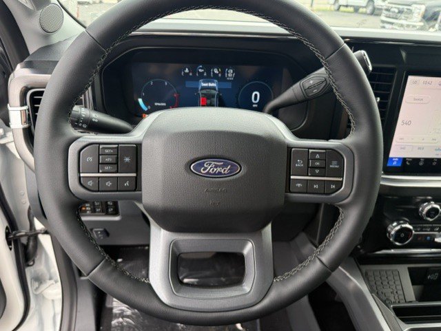Used 2027 Ford F350 Lariat AWD/4WD image 24