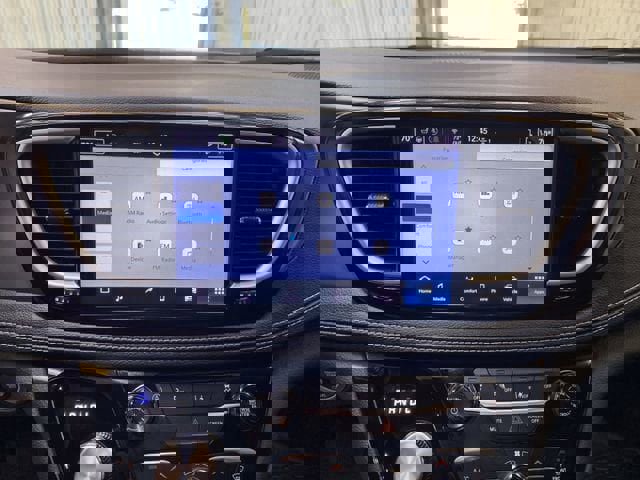 Used 2026 Chrysler Pacifica Select image 42