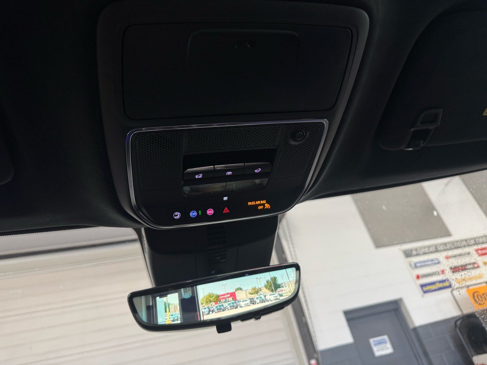 New 2027 GMC Acadia Denali Ultimate w/ LPO, Floor Liner Package AWD/4WD image 19