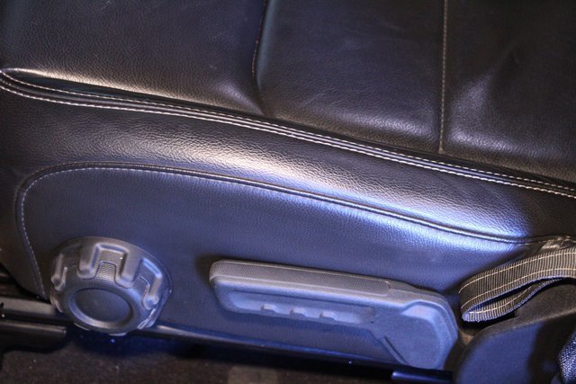 Used 2018 Jeep Wrangler Unlimited Sahara w/ Uconnect 4C Nav & Sound Group image 12