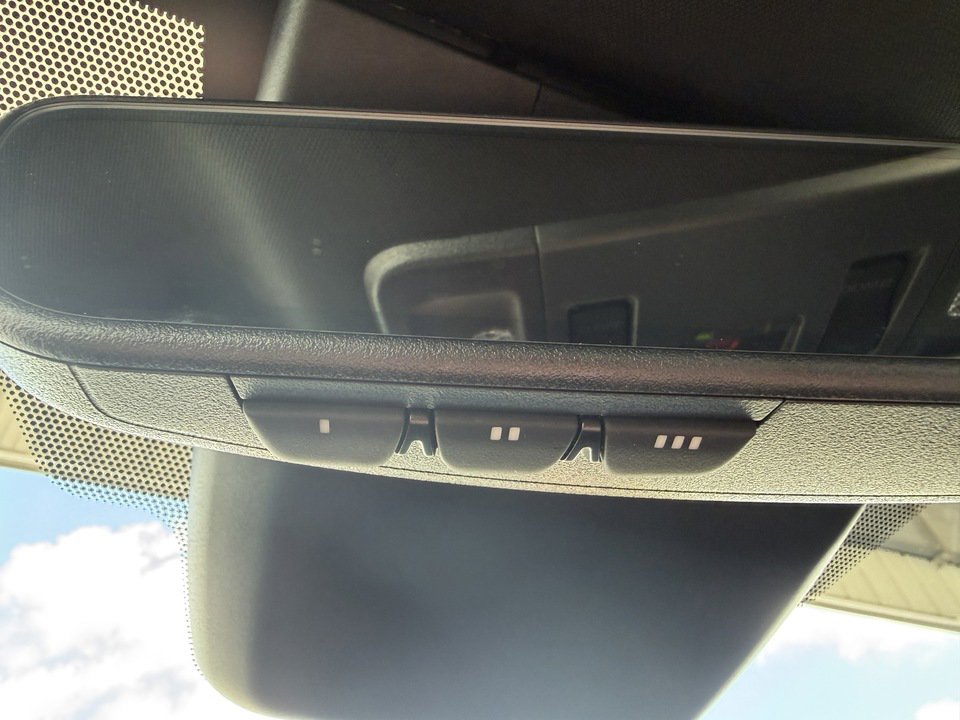 Used 2025 Toyota Camry SE w/ Multimedia Upgrade Package AWD/4WD image 26