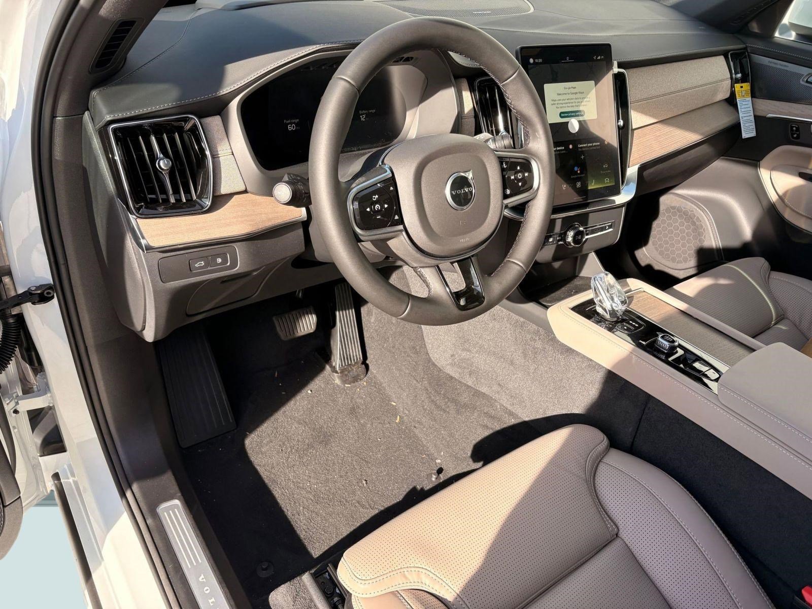 New 2026 Volvo XC90 T8 Ultra image 4