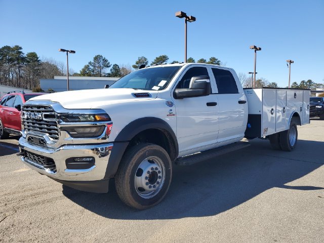New 2026 RAM 5500 Tradesman w/ Chrome Appearance Group AWD/4WD image 3