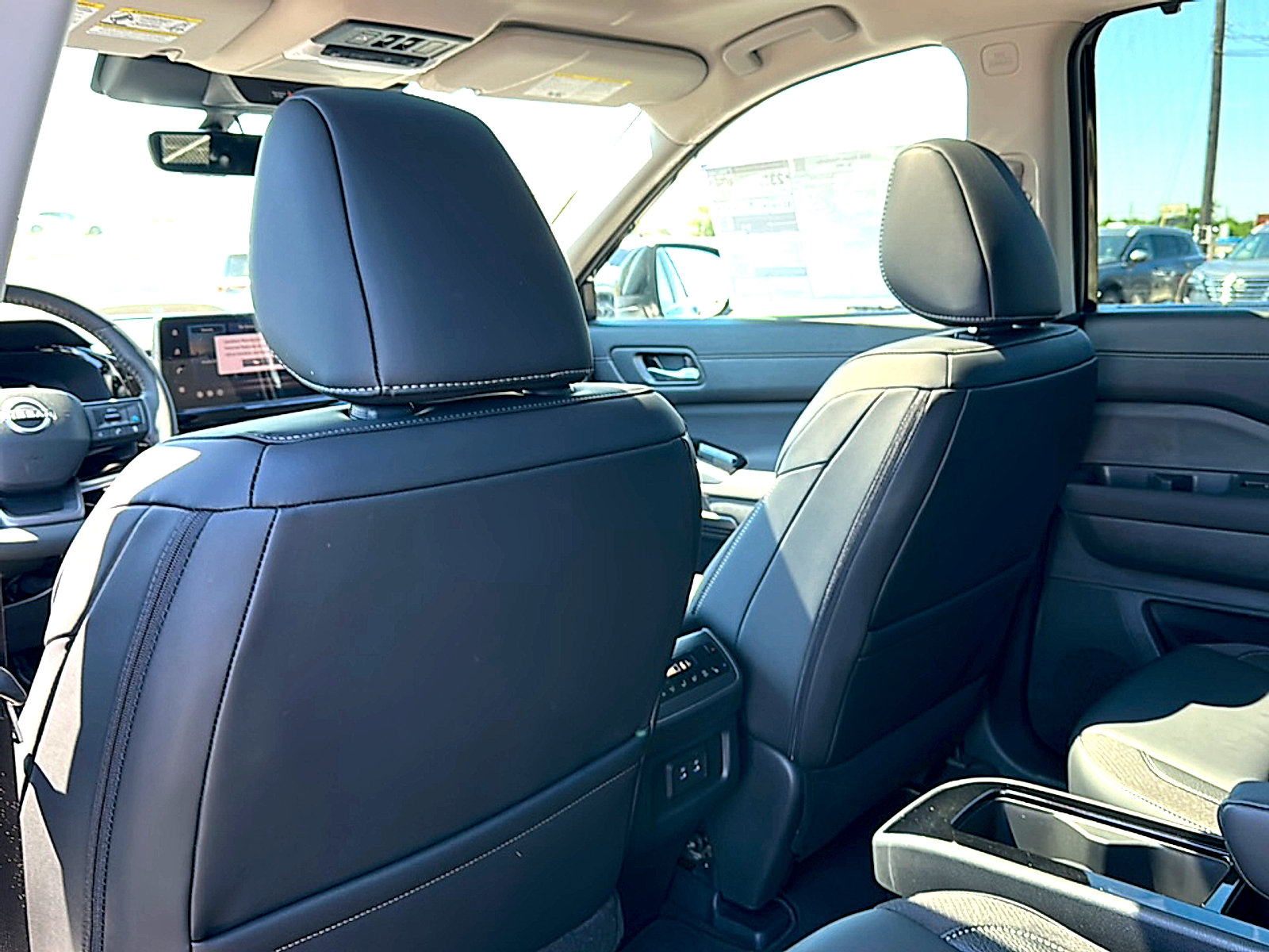 New 2026 Nissan Pathfinder SL w/ SL Premium Package FWD image 15