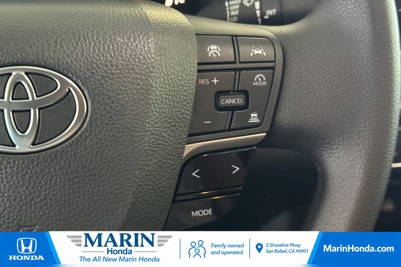 Used 2025 Toyota Camry LE FWD image 28