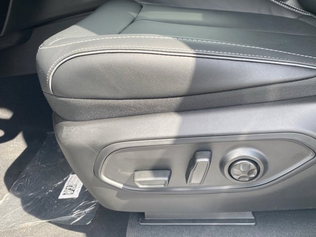 New 2025 Jeep Grand Cherokee Overland image 17