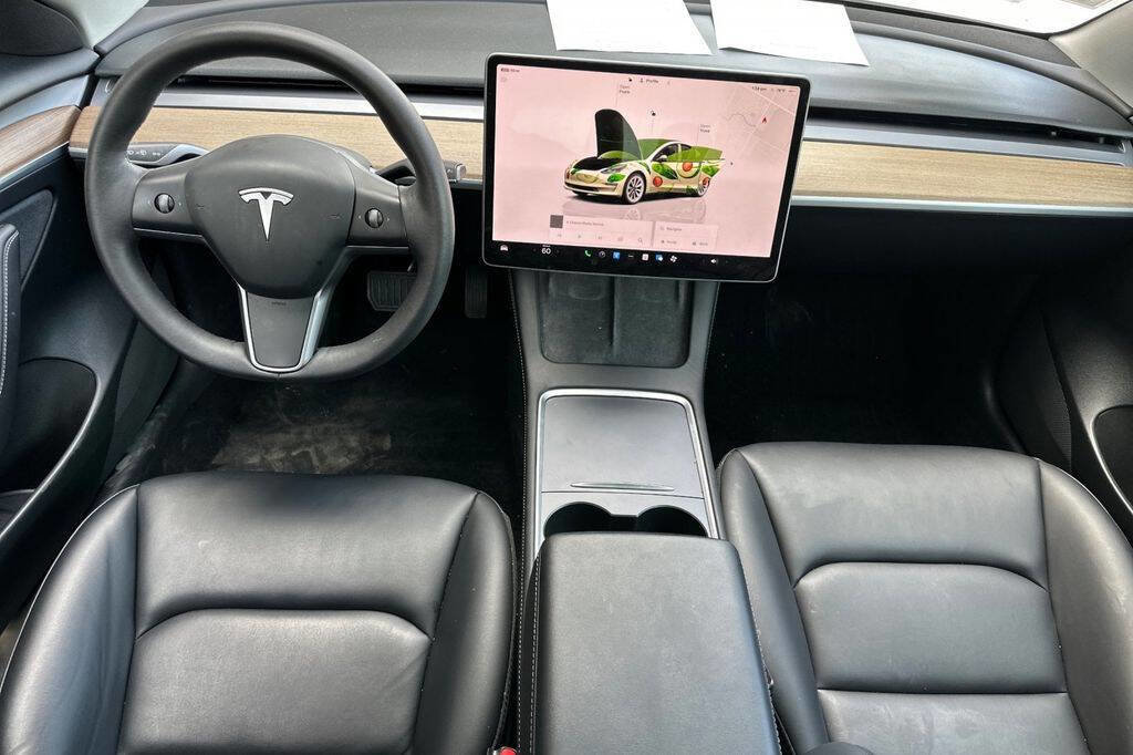 Used 2023 Tesla Model 3 Standard Range image 13