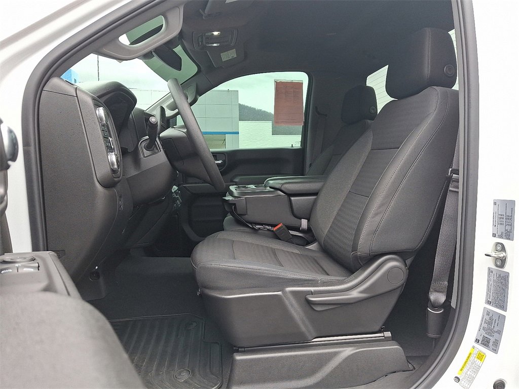 Used 2024 GMC Sierra 2500 Pro w/ Convenience Package image 12