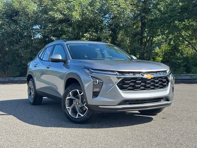 New 2026 Chevrolet Trax LT w/ Driver Confidence Package