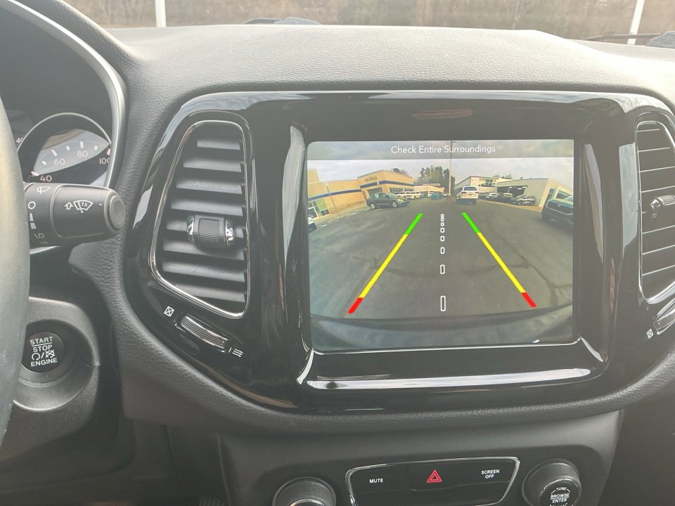 Used 2018 Jeep Compass Limited w/ Navigation Group image 22