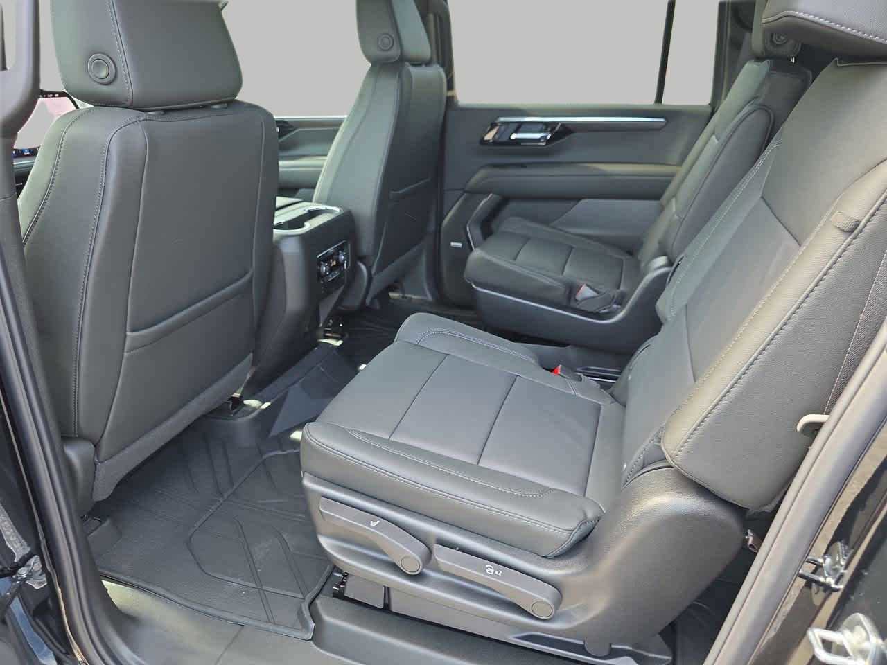 New 2026 Chevrolet Suburban LT w/ Comfort Package image 15