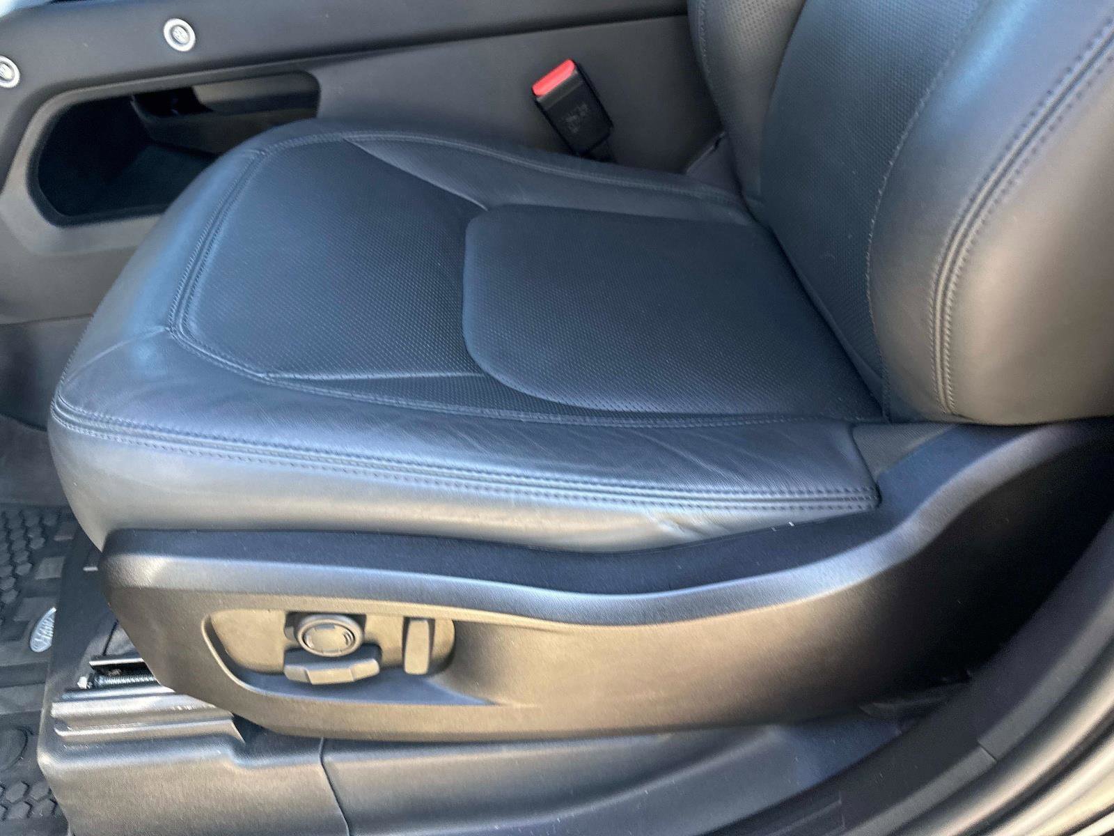 Used 2024 Land Rover Defender 90 S image 14