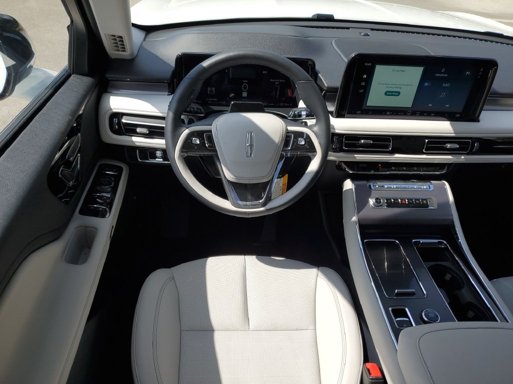 New 2026 Lincoln Aviator 2WD image 16