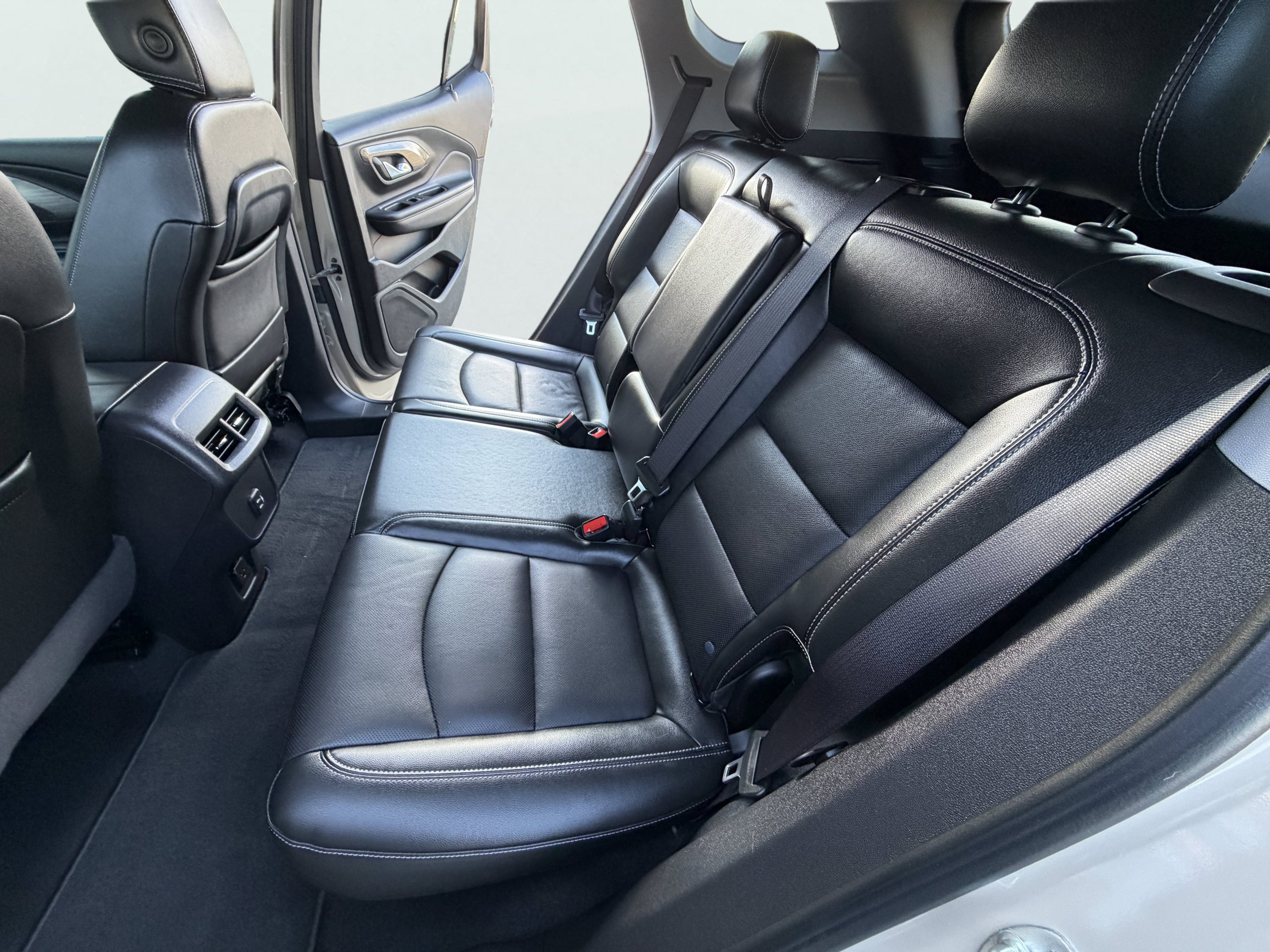 Used 2023 GMC Terrain SLT w/ Elevation Edition AWD/4WD image 22