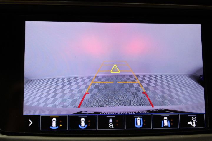 Used 2020 Buick Enclave Avenir w/ Avenir Technology Package image 5