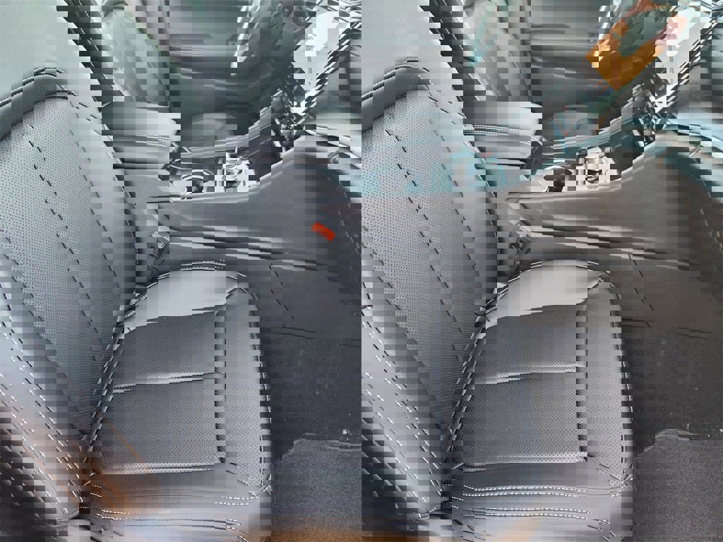 New 2025 Jeep Grand Cherokee L Limited w/ Luxury Tech Group II image 10