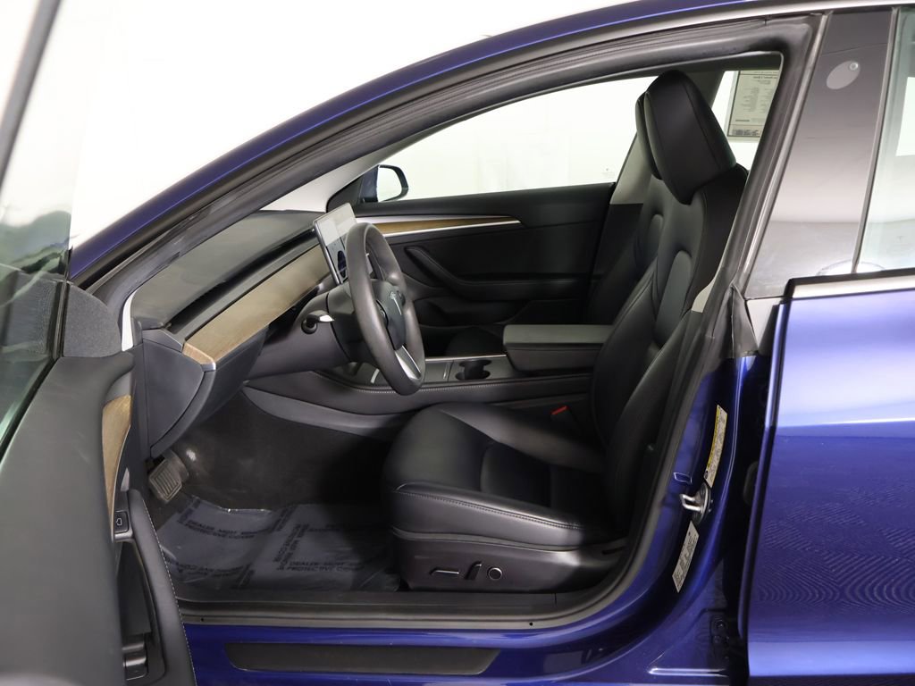Used 2023 Tesla Model 3 Standard Range RWD image 29
