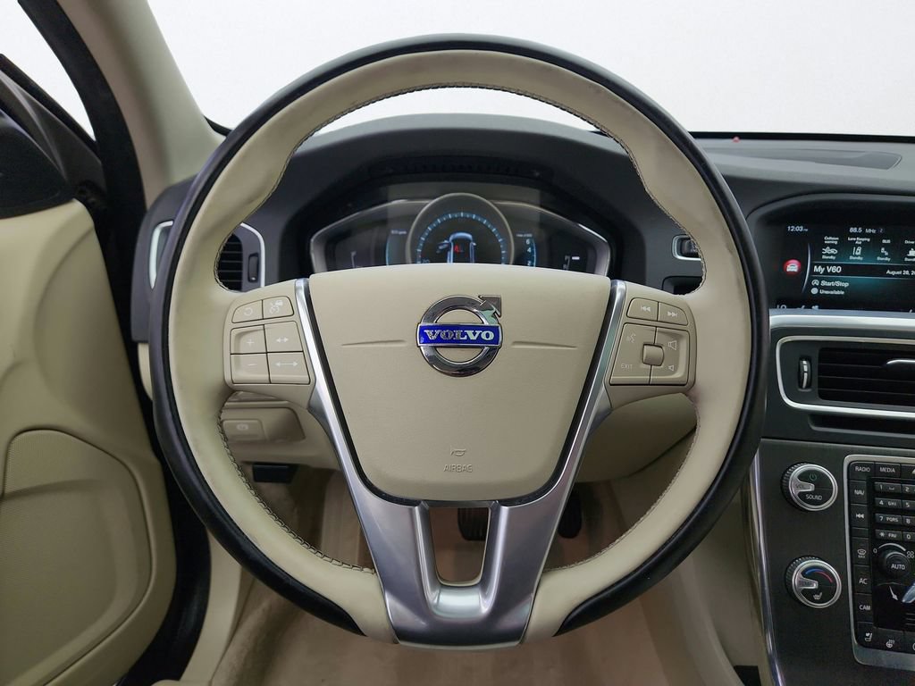 Used 2016 Volvo V60 T5 Platinum w/ Climate Package FWD image 15
