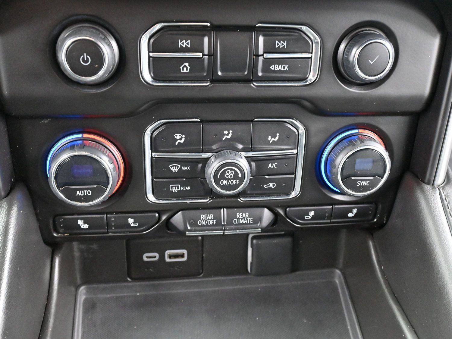 Used 2023 Chevrolet Suburban Z71 AWD/4WD image 28