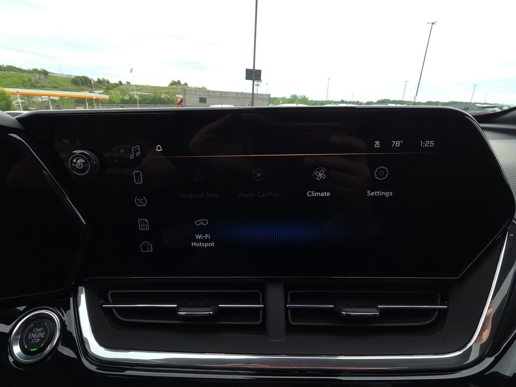 New 2026 Chevrolet Trax RS w/ Sunroof Package FWD image 21