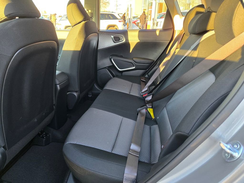 Used 2025 Kia Soul LX w/ Option Group 015 image 23
