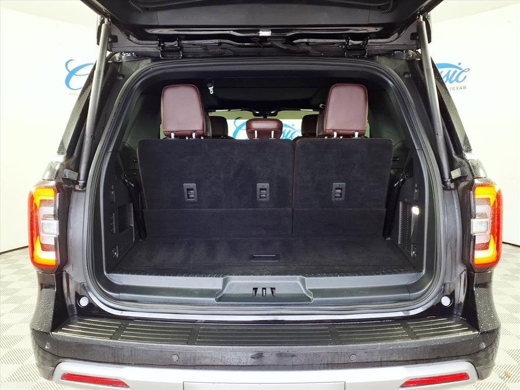 Used 2023 Ford Expedition Limited image 10