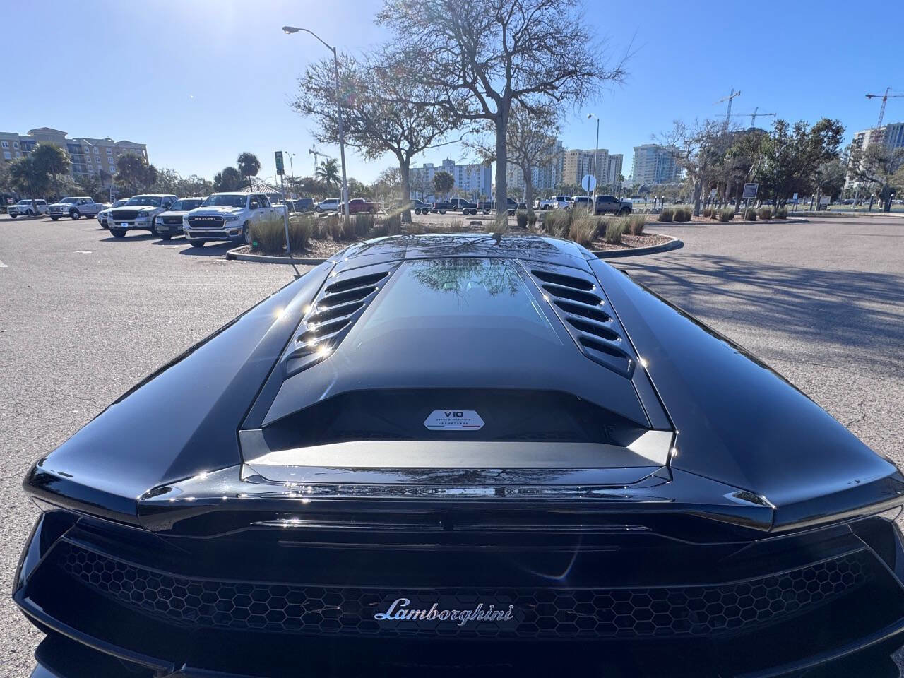 Used 2022 Lamborghini Huracan EVO image 40