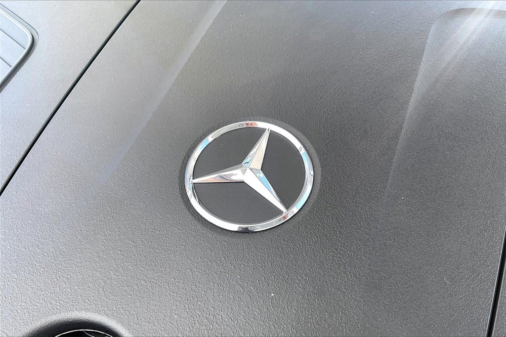 New 2025 Mercedes-Benz C 300 4MATIC Sedan image 17