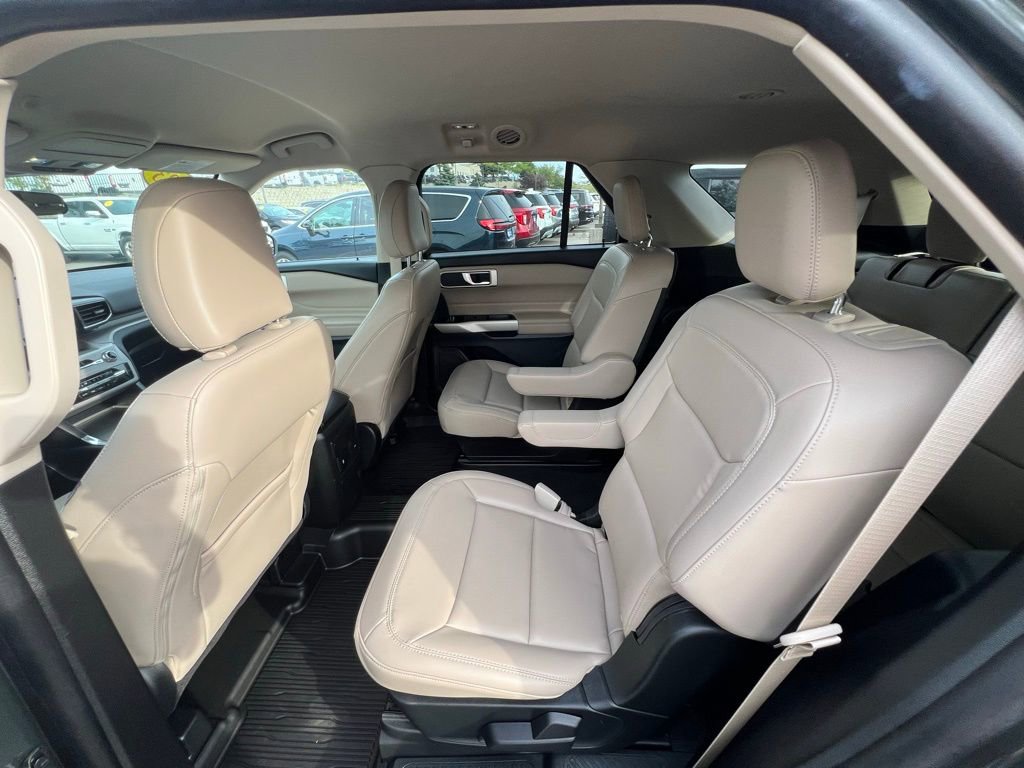Used 2023 Ford Explorer XLT w/ Equipment Group 202A image 20