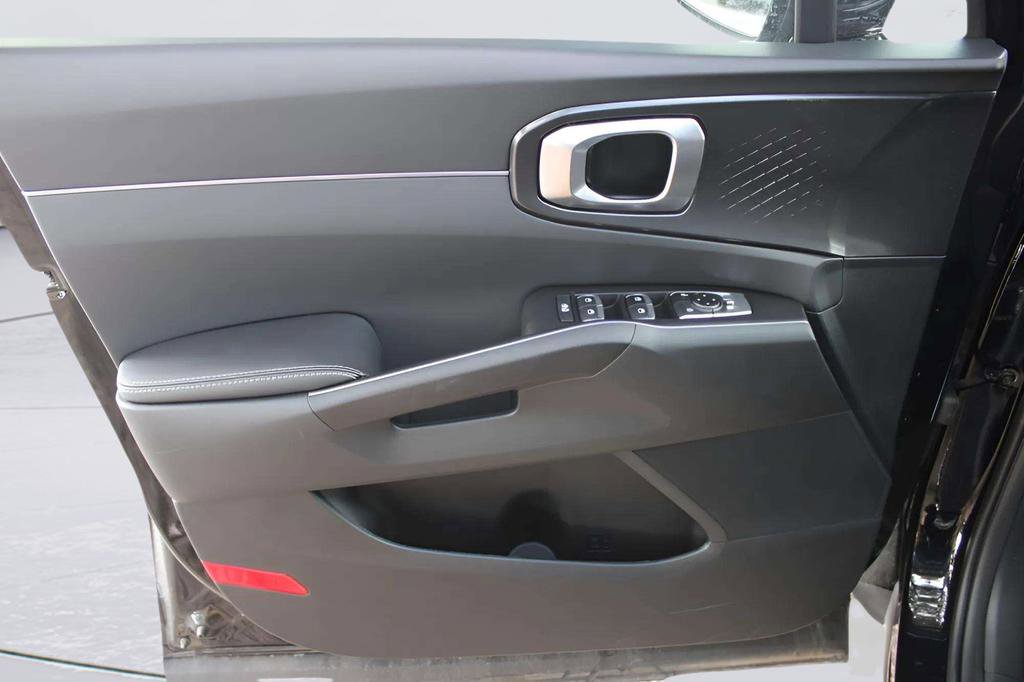 New 2025 Kia Sorento S w/ Panoramic Sunroof Package image 35