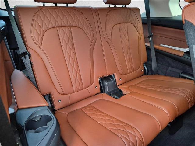 Used 2026 BMW X7 xDrive40i AWD/4WD image 21