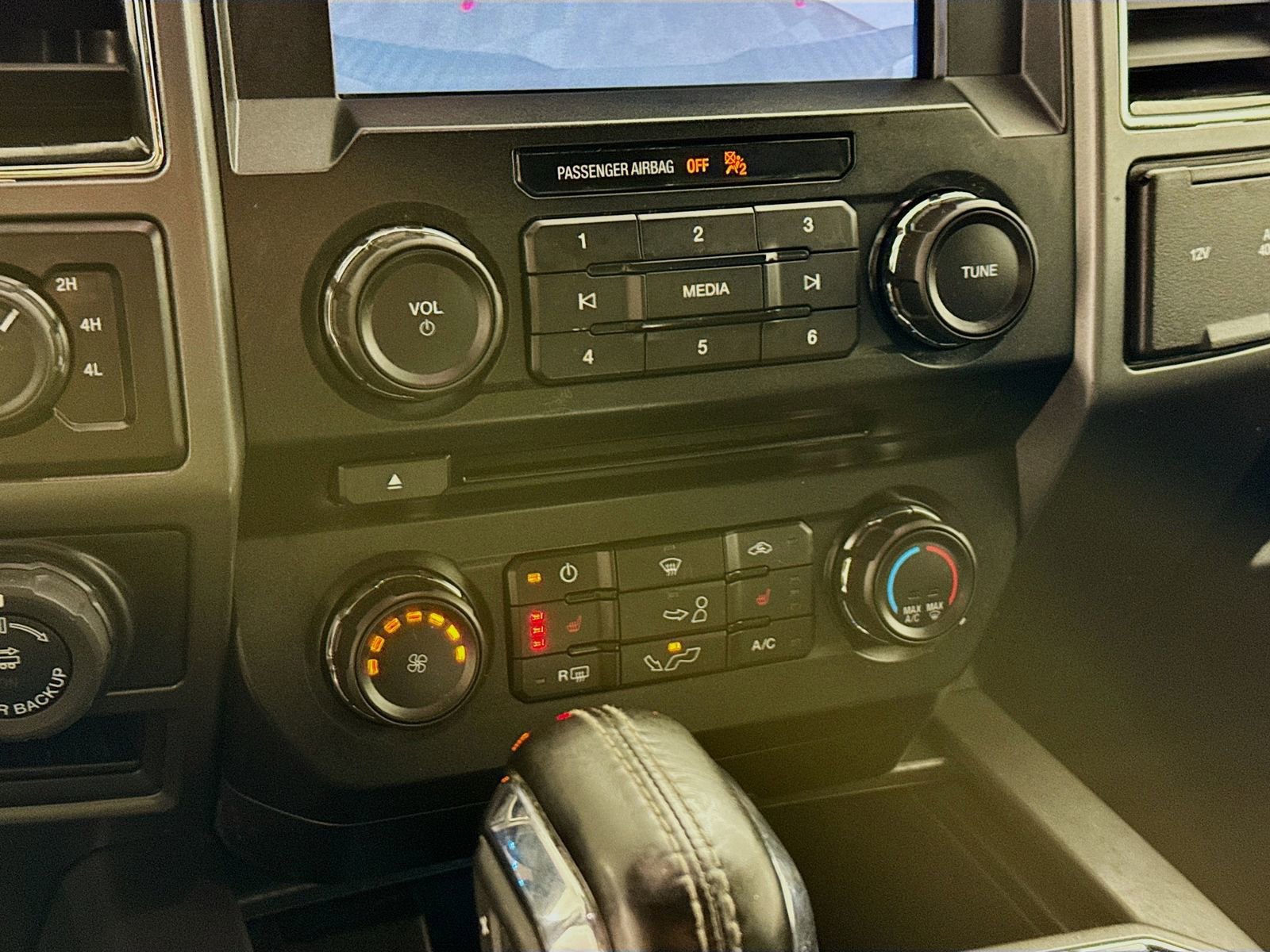 Used 2018 Ford F150 XLT w/ Equipment Group 302A Luxury image 12