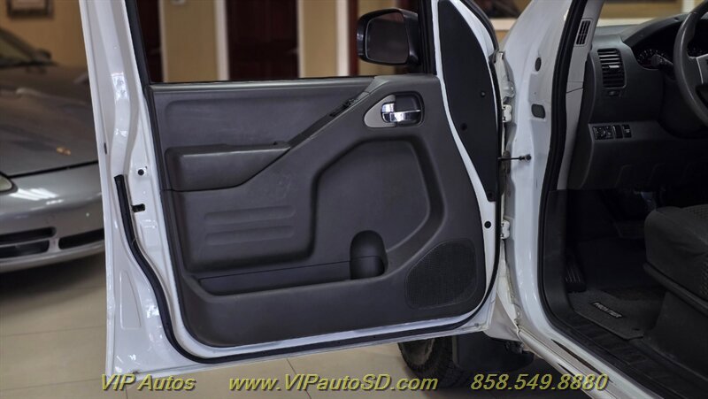 Used 2019 Nissan Frontier SV RWD image 13