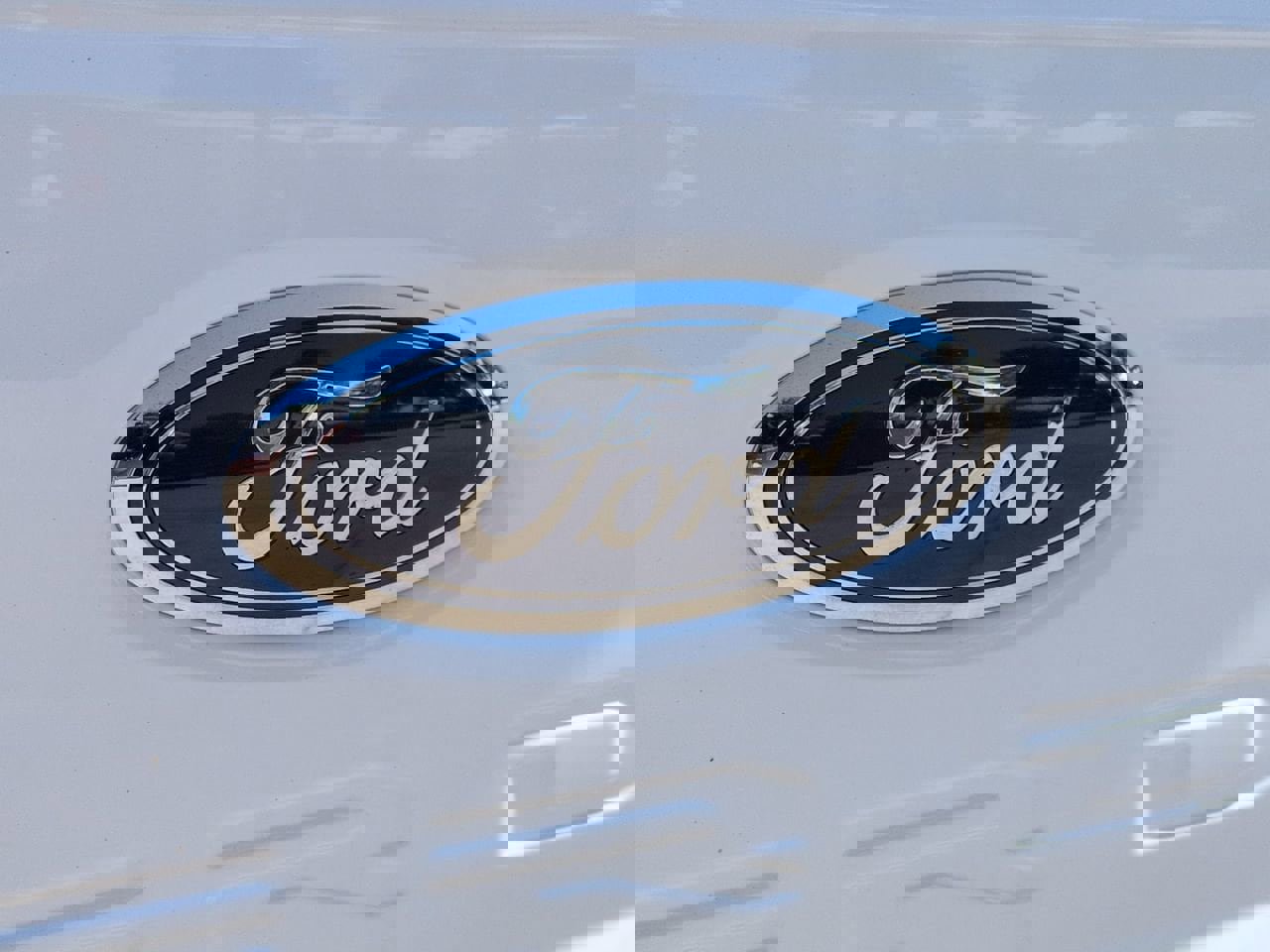 Used 2023 Ford F450 Lariat AWD/4WD image 5