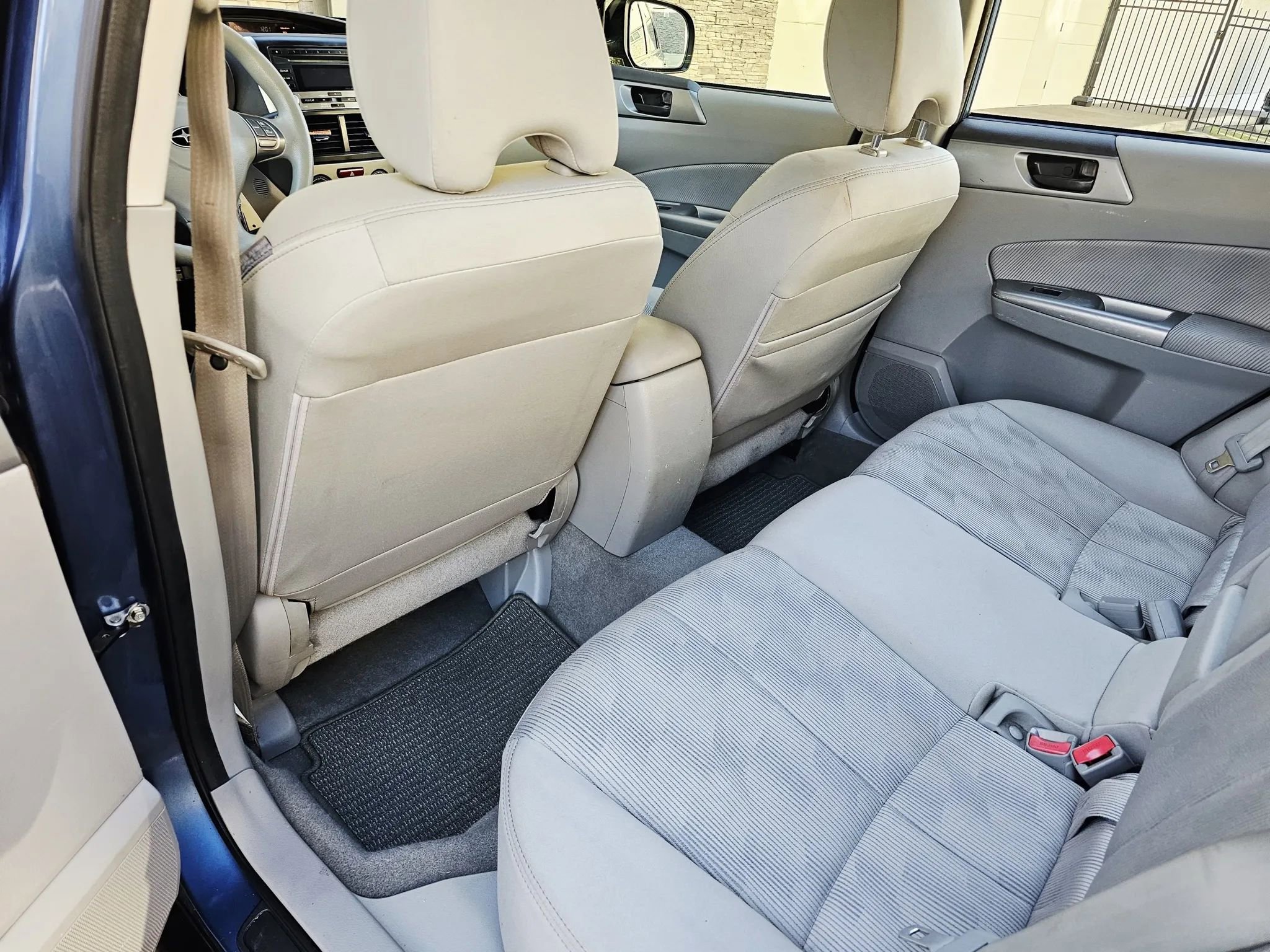 Used 2010 Subaru Forester 2.5X image 10