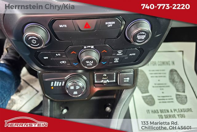 Used 2020 Jeep Renegade Trailhawk w/ Cold Weather Group AWD/4WD image 19