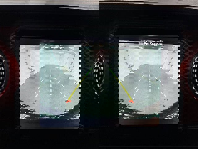 Used 2022 Jeep Wrangler Unlimited Rubicon w/ Cold Weather Group image 15