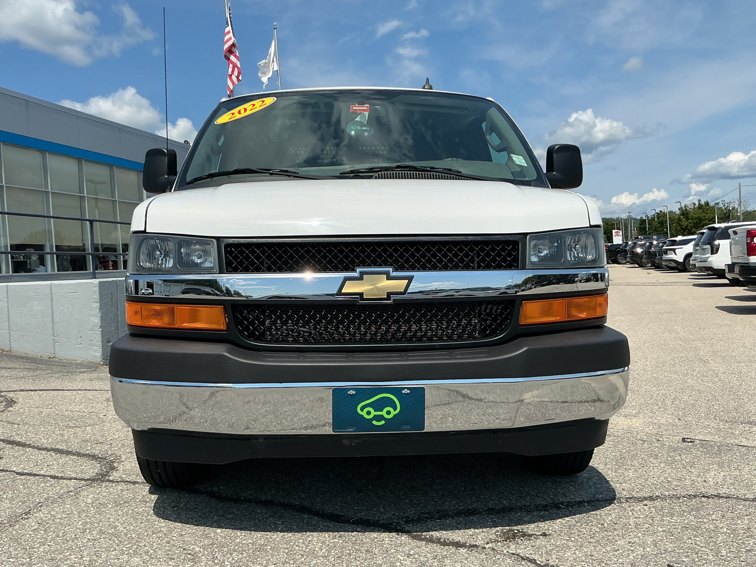 Certified 2022 Chevrolet Express 2500 w/ Driver Convenience Package RWD image 5