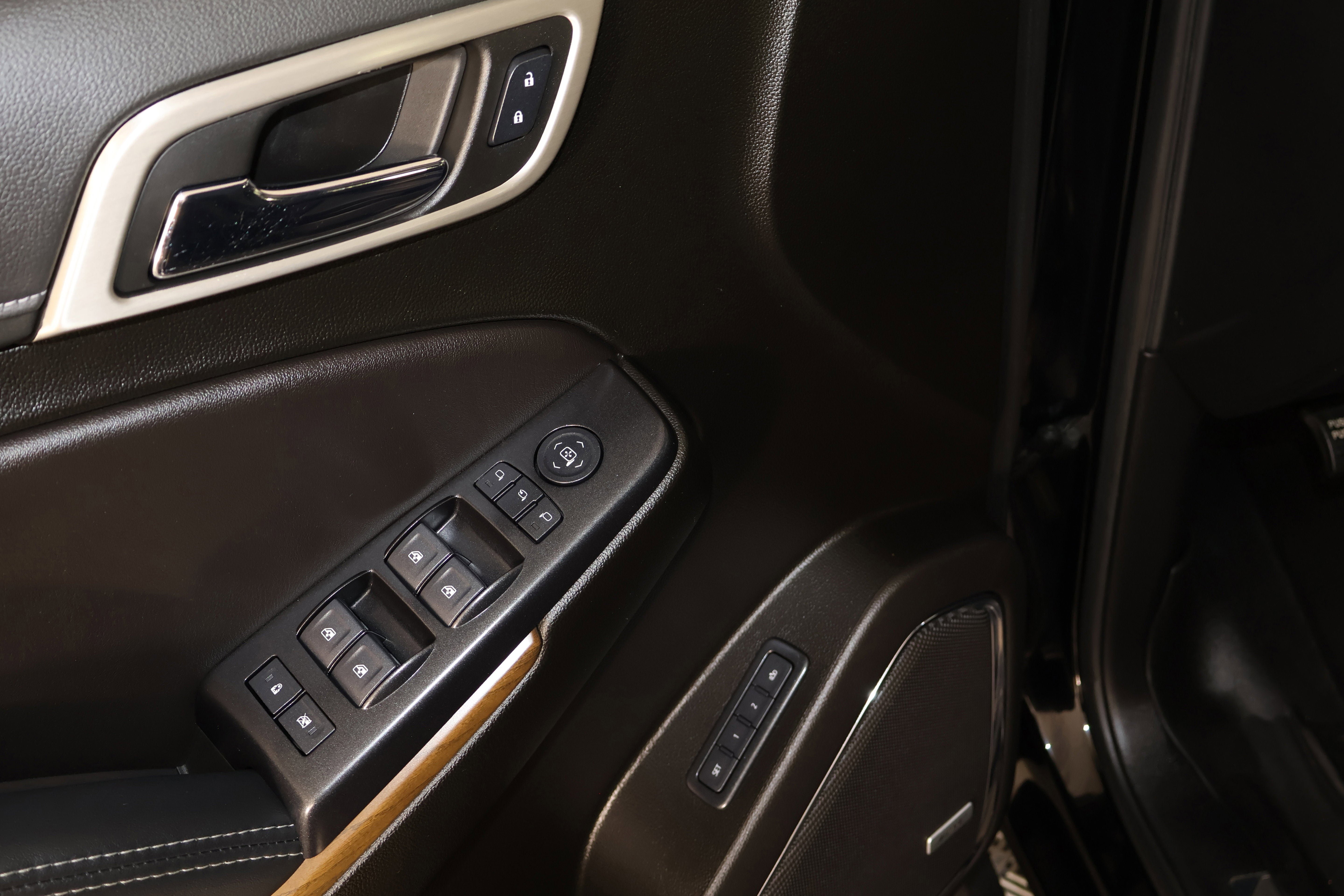 Used 2020 GMC Yukon Denali w/ Open Road Package image 45