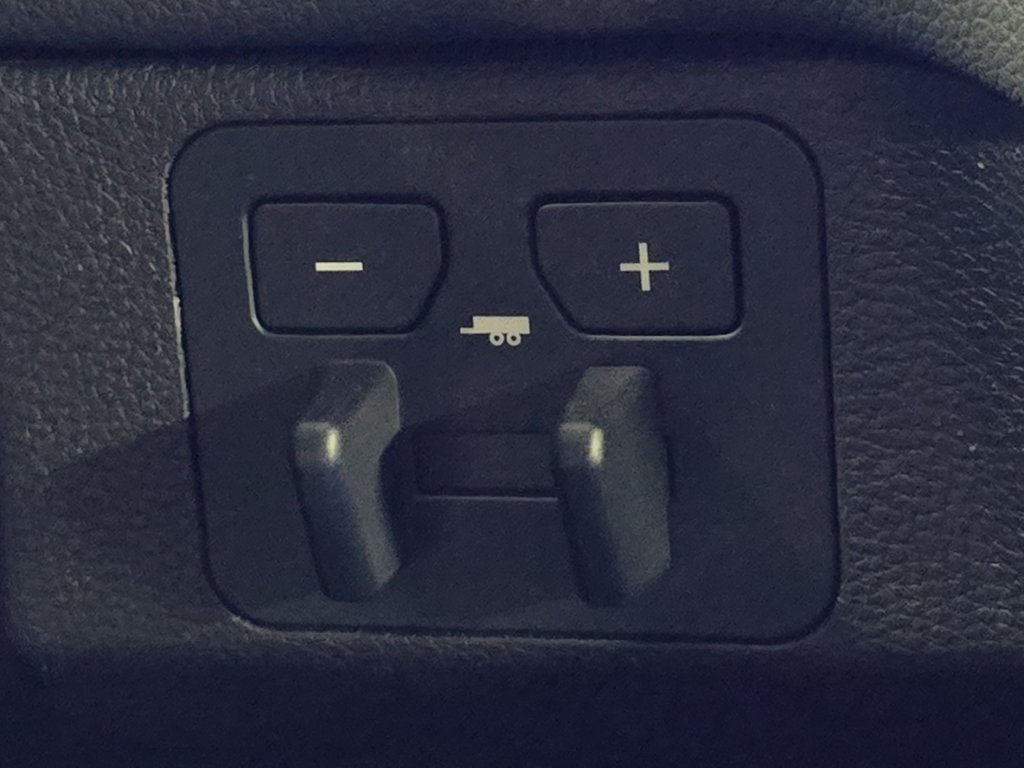 New 2026 Toyota Tundra Limited AWD/4WD image 8