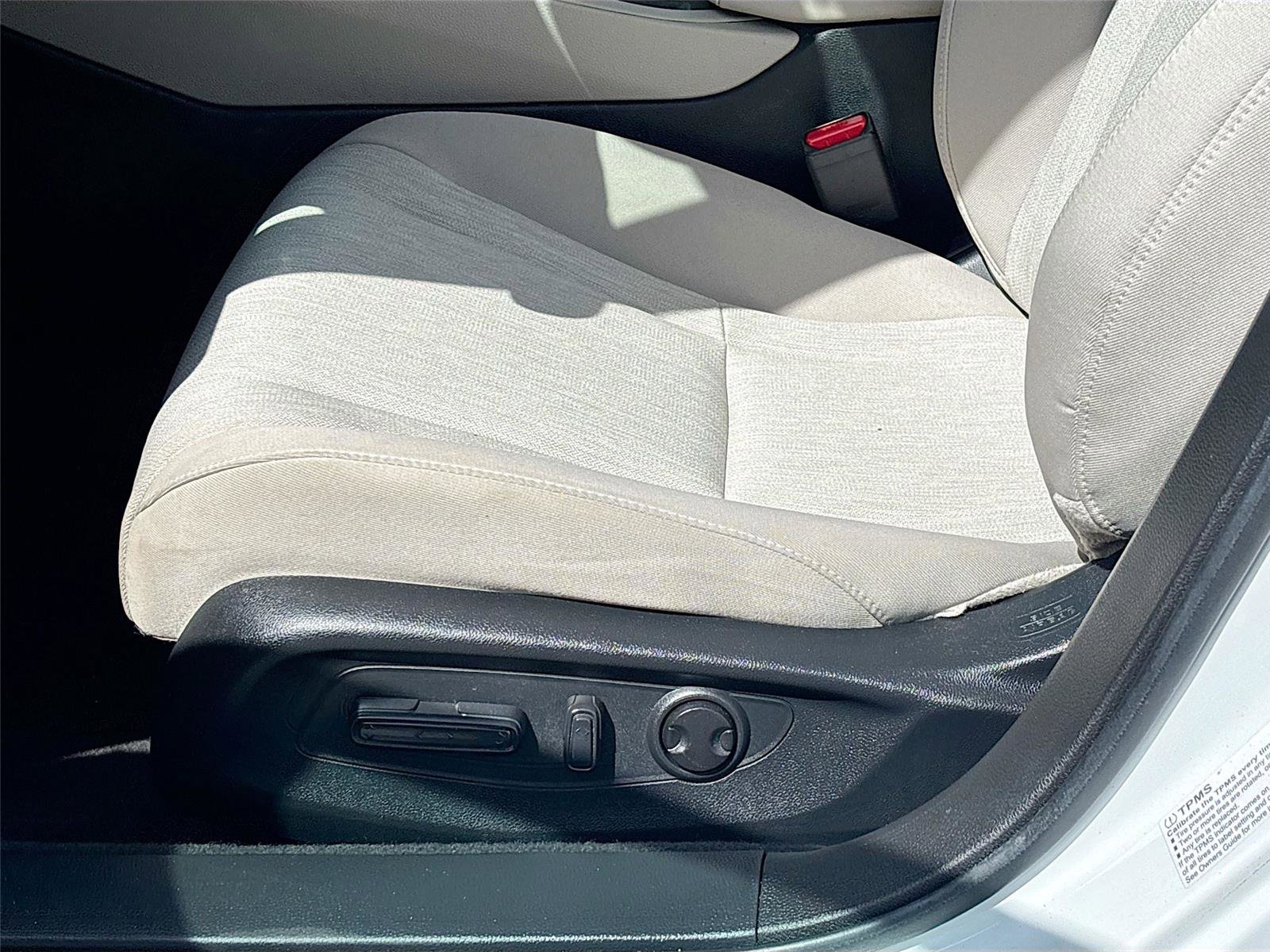 Certified 2023 Honda Accord EX image 21