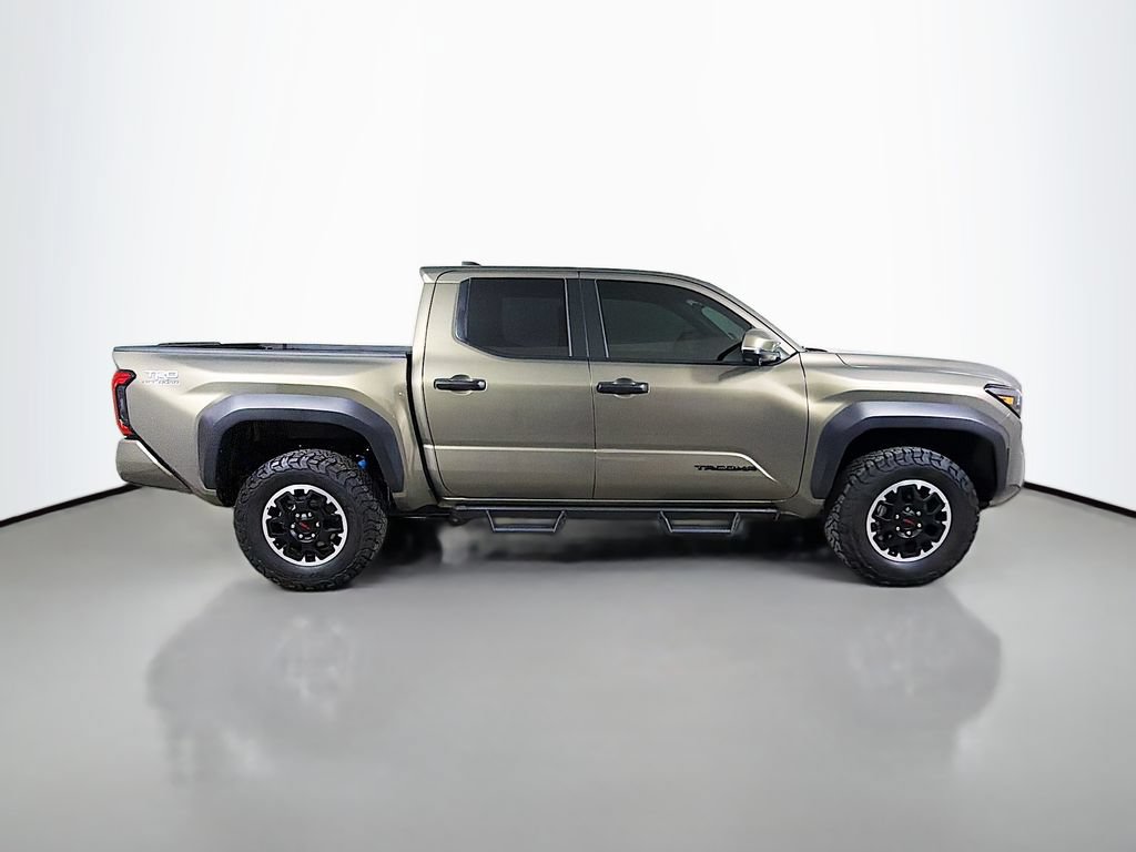 Certified 2025 Toyota Tacoma TRD Off-Road w/ TRD Off Road Premium Package AWD/4WD image 5