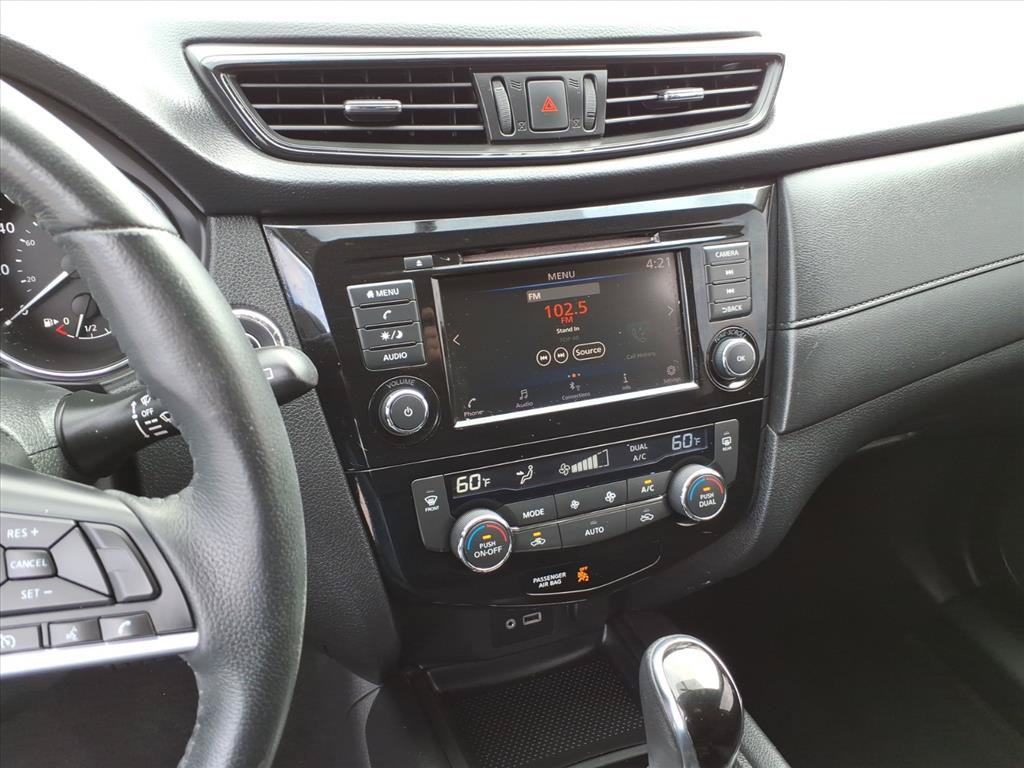 Used 2018 Nissan Rogue SV FWD image 27