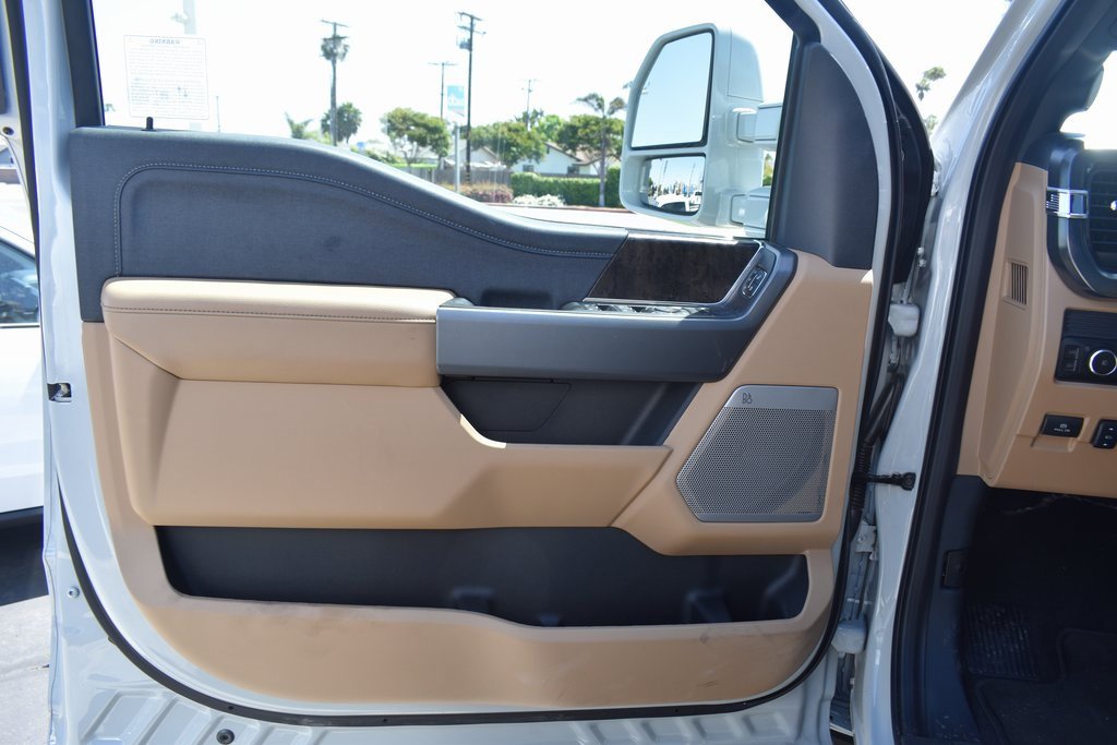 Used 2025 Ford F450 Lariat w/ FX4 Off-Road Package image 23