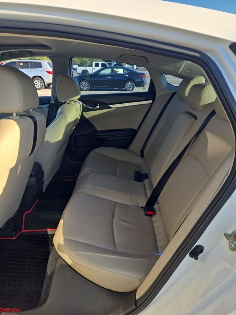 Used 2016 Honda Civic Touring image 10