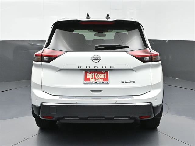 Used 2025 Nissan Rogue SL w/ Tech Package AWD/4WD image 27