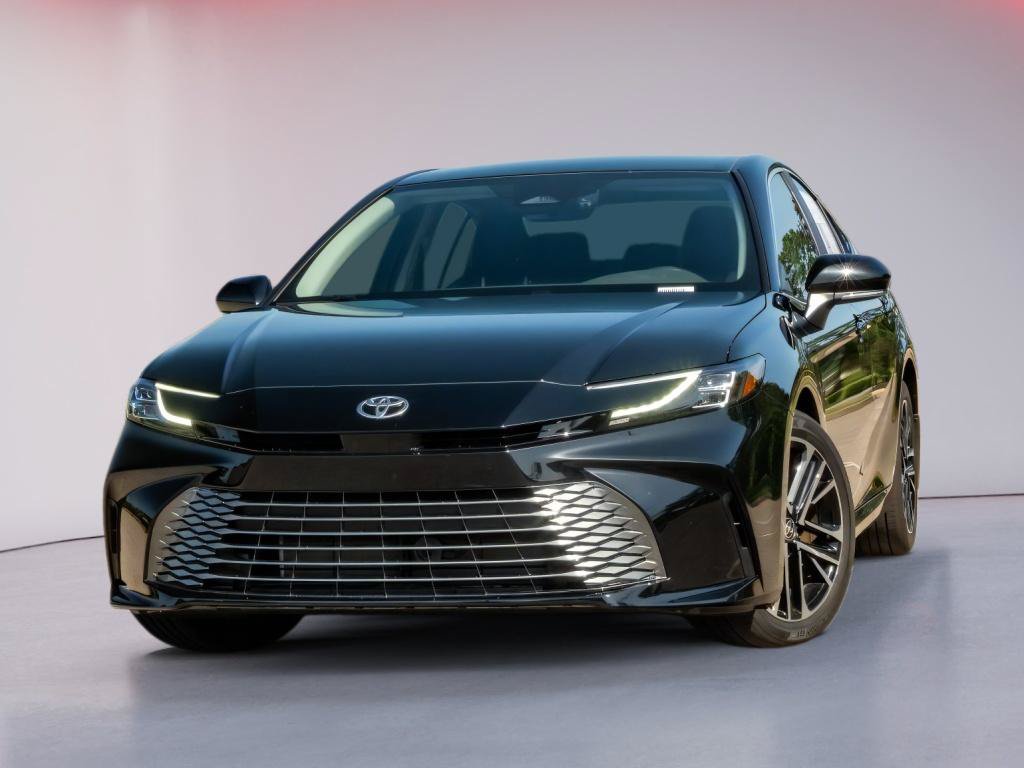 Used 2026 Toyota Camry XLE FWD image 2
